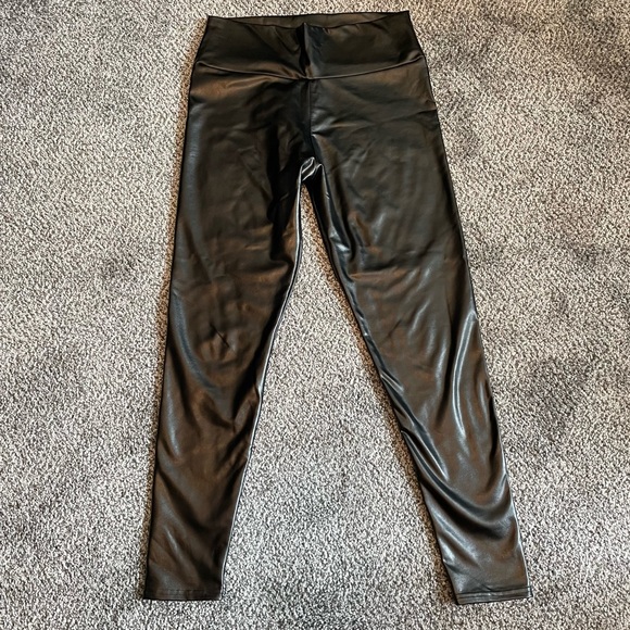 Stretchy Faux Leather Leggings - Medium - Picture 4 of 8